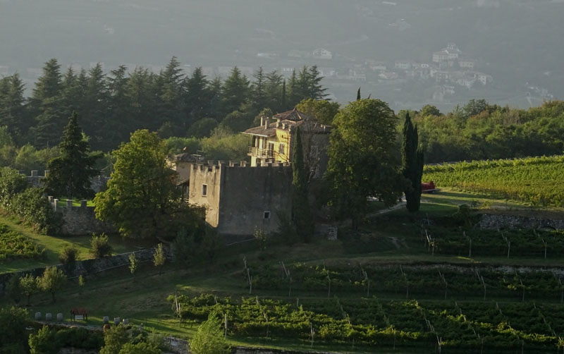 Giro del Monteghello -  sentiero F1 (Rovereto)